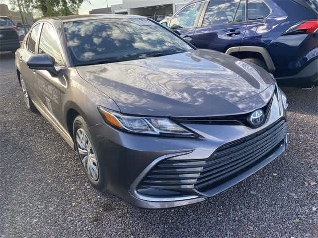 2022 Toyota Camry Hybrid LE