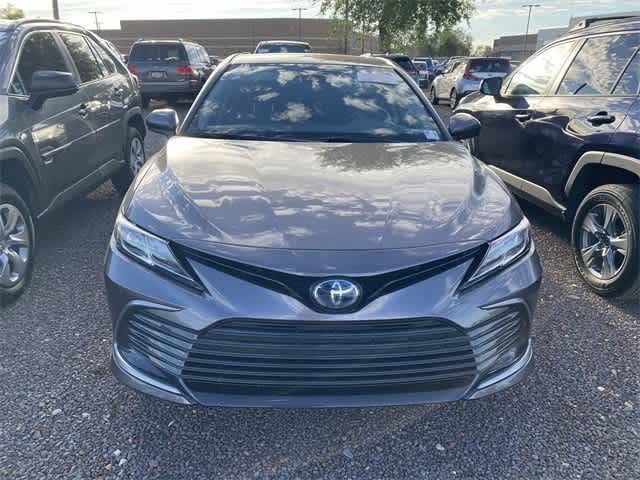 2022 Toyota Camry Hybrid LE