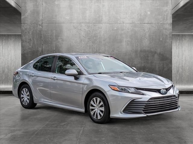 2022 Toyota Camry Hybrid LE