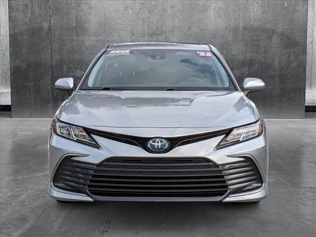 2022 Toyota Camry Hybrid LE