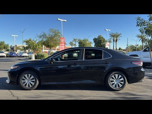 2022 Toyota Camry Hybrid LE