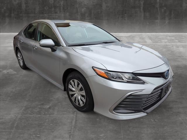 2022 Toyota Camry Hybrid LE