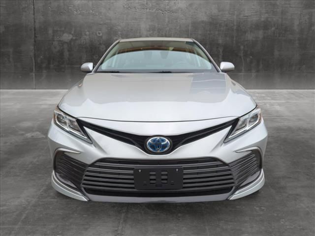 2022 Toyota Camry Hybrid LE