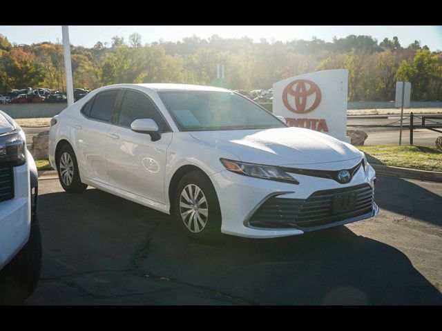 2022 Toyota Camry Hybrid LE