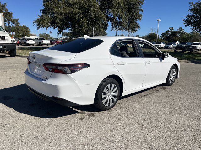 2022 Toyota Camry Hybrid LE