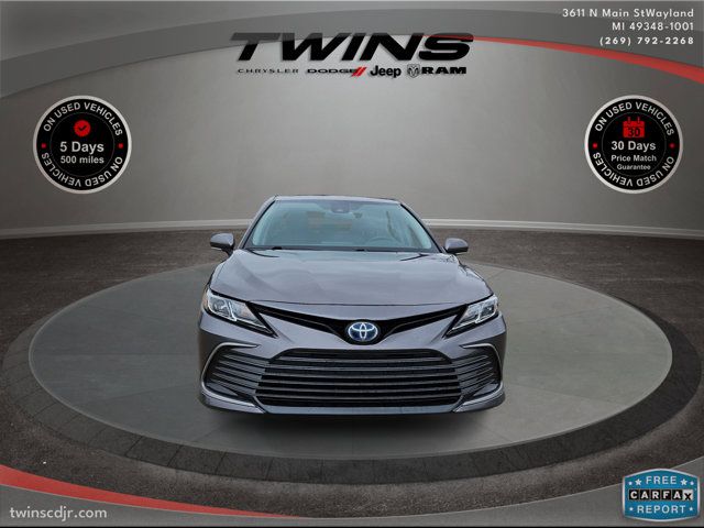 2022 Toyota Camry Hybrid LE