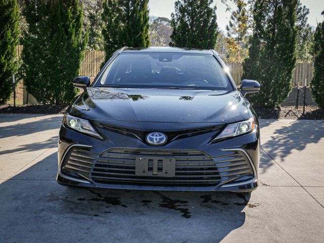 2022 Toyota Camry Hybrid LE