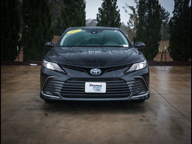 2022 Toyota Camry Hybrid LE