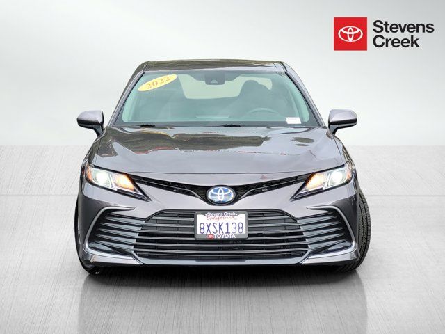 2022 Toyota Camry Hybrid LE