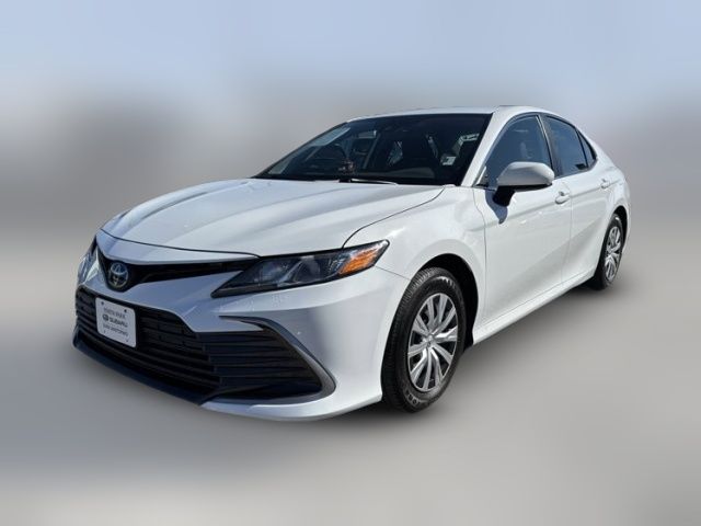 2022 Toyota Camry Hybrid LE