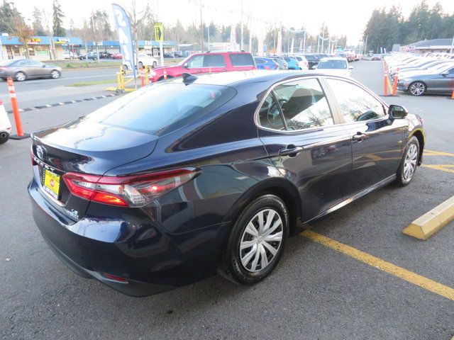 2022 Toyota Camry Hybrid LE