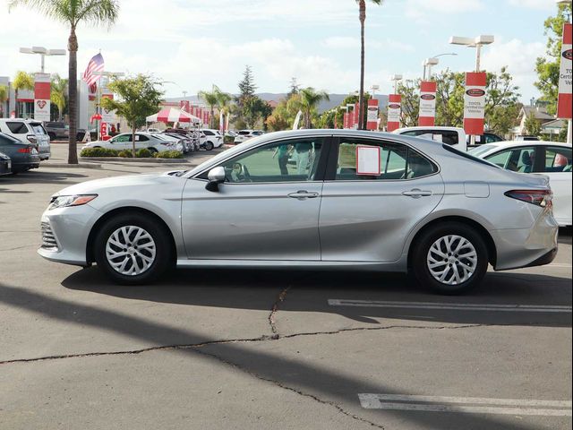 2022 Toyota Camry Hybrid LE