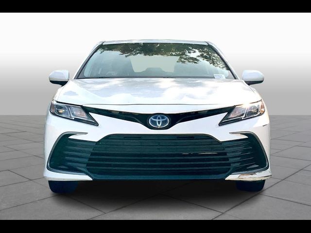 2022 Toyota Camry Hybrid LE