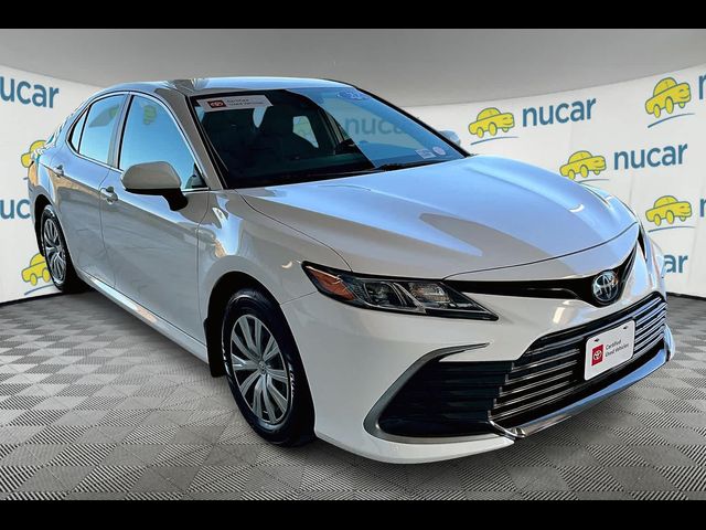 2022 Toyota Camry Hybrid LE