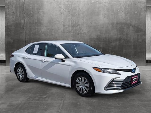 2022 Toyota Camry Hybrid LE