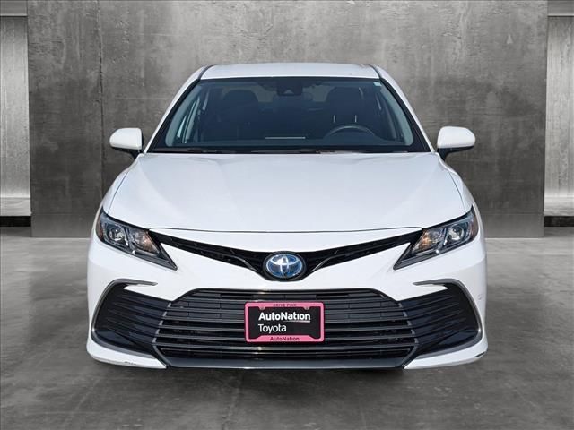 2022 Toyota Camry Hybrid LE