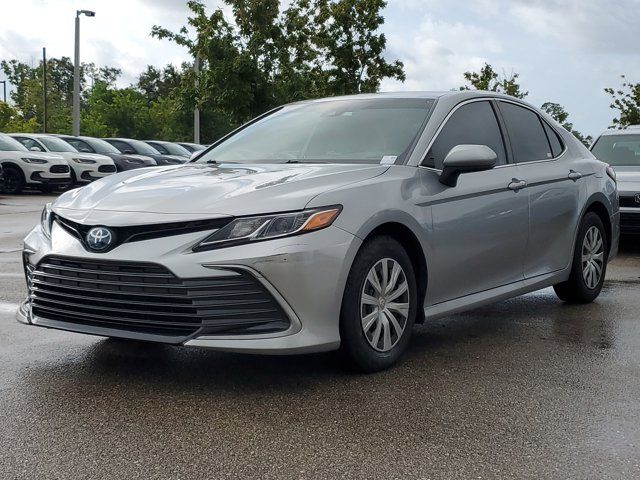 2022 Toyota Camry Hybrid LE