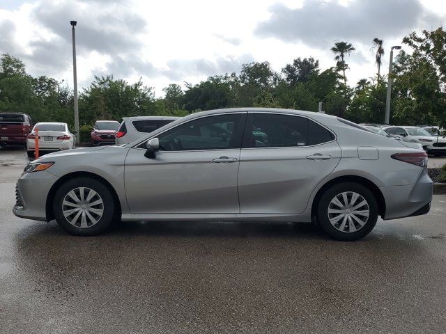 2022 Toyota Camry Hybrid LE