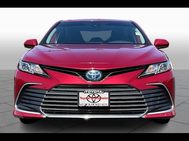 2022 Toyota Camry Hybrid LE