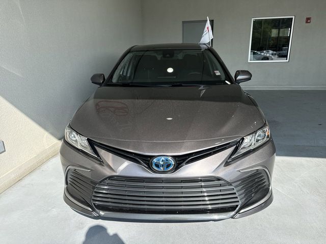 2022 Toyota Camry Hybrid LE