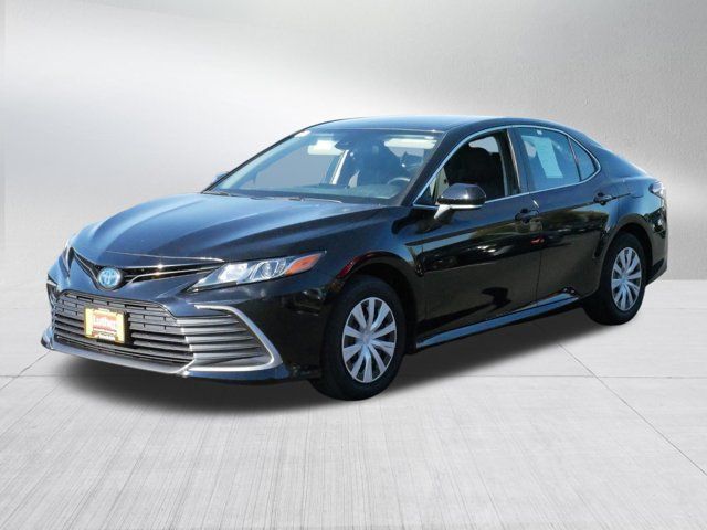 2022 Toyota Camry Hybrid LE