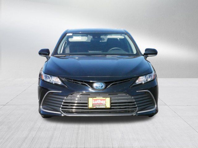 2022 Toyota Camry Hybrid LE