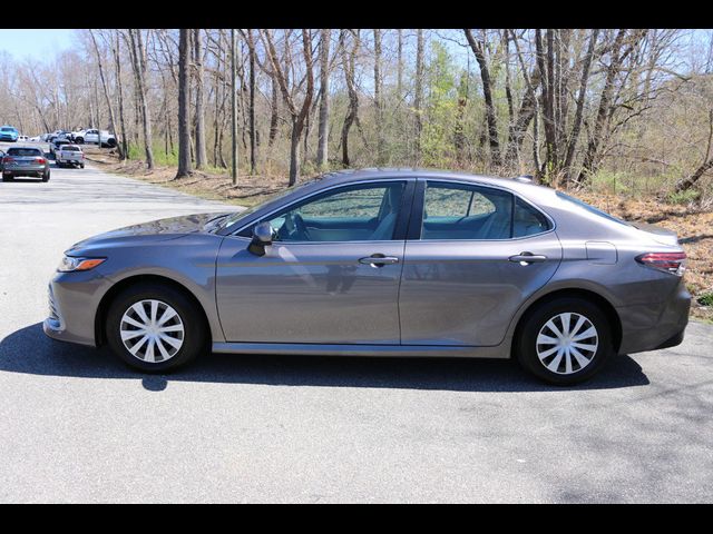 2022 Toyota Camry Hybrid LE