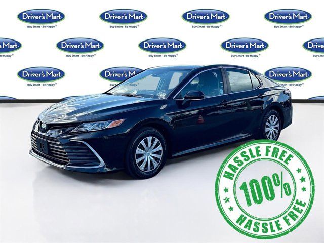 2022 Toyota Camry Hybrid LE