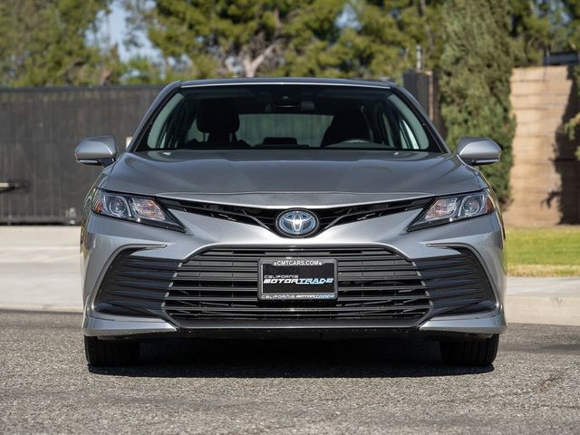 2022 Toyota Camry Hybrid LE