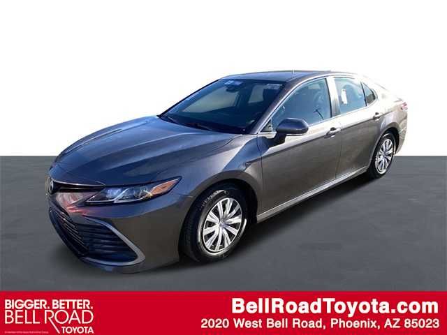 2022 Toyota Camry Hybrid LE