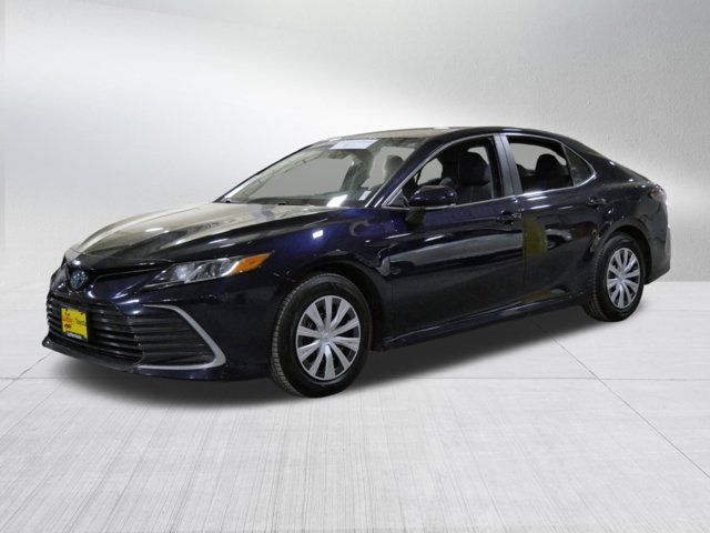 2022 Toyota Camry Hybrid LE