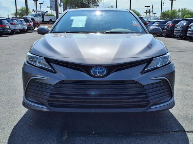 2022 Toyota Camry Hybrid LE