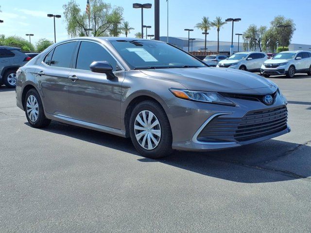 2022 Toyota Camry Hybrid LE