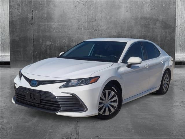 2022 Toyota Camry Hybrid LE