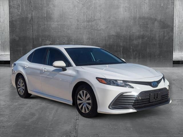 2022 Toyota Camry Hybrid LE