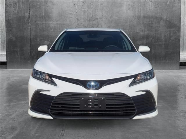 2022 Toyota Camry Hybrid LE