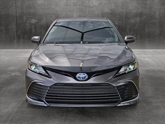 2022 Toyota Camry Hybrid LE