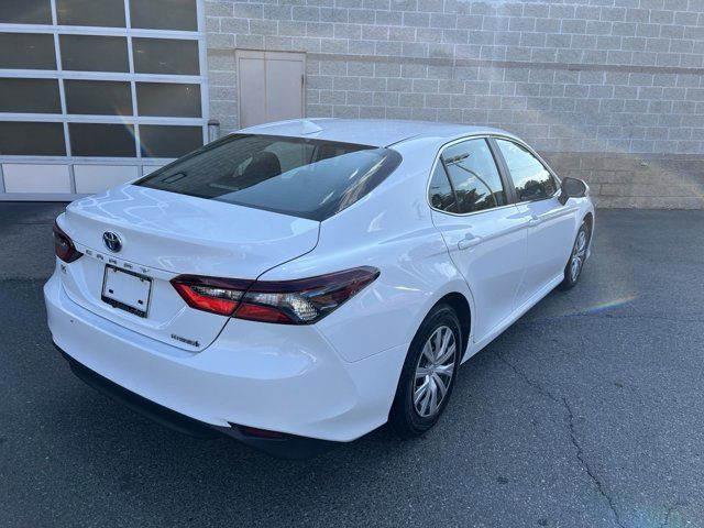 2022 Toyota Camry Hybrid LE