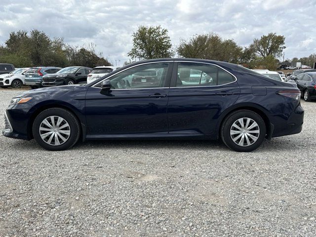 2022 Toyota Camry Hybrid LE