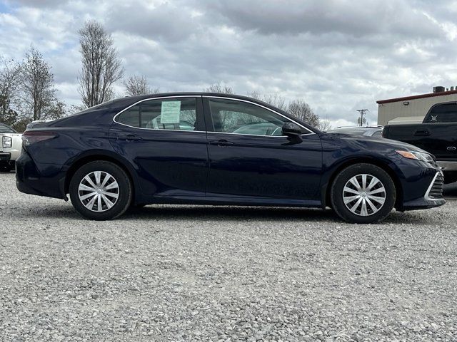 2022 Toyota Camry Hybrid LE