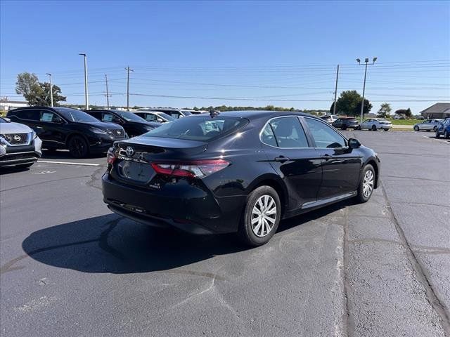 2022 Toyota Camry Hybrid LE