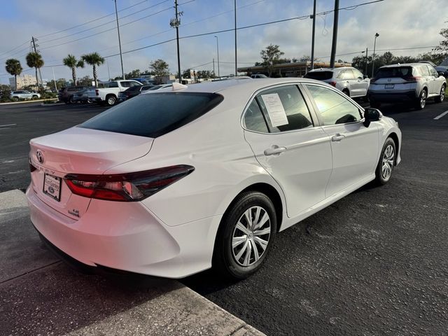 2022 Toyota Camry Hybrid LE