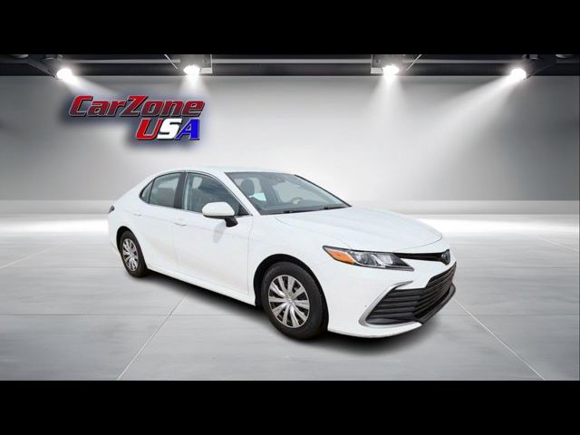2022 Toyota Camry Hybrid LE