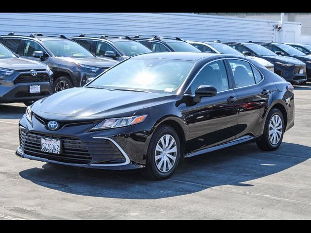 2022 Toyota Camry Hybrid LE