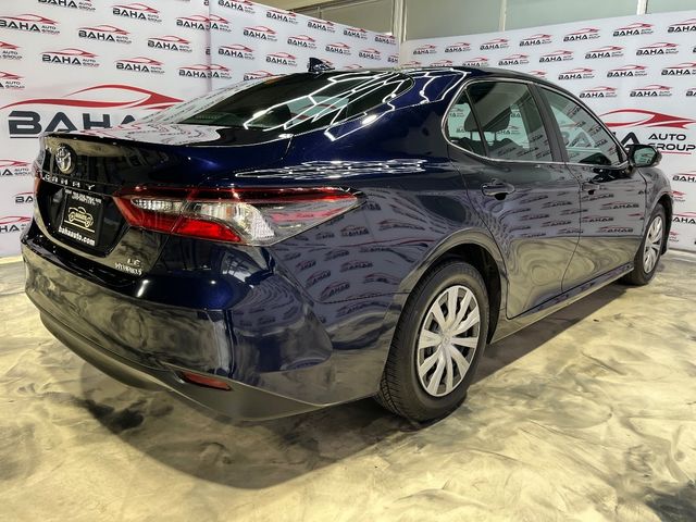 2022 Toyota Camry Hybrid LE