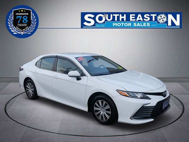 2022 Toyota Camry Hybrid LE