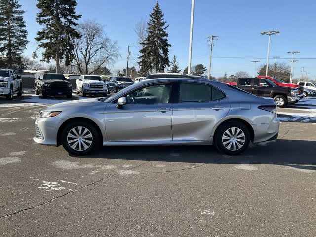 2022 Toyota Camry Hybrid LE