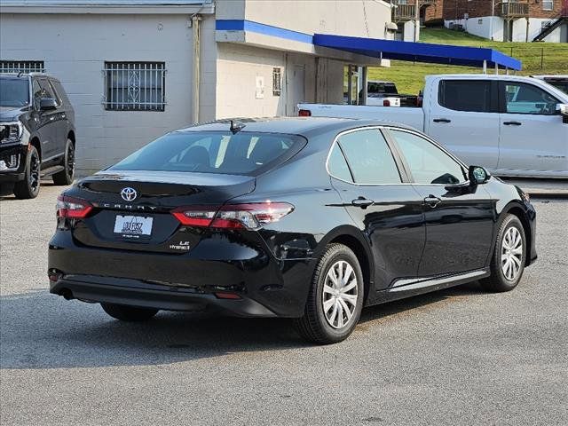 2022 Toyota Camry Hybrid LE