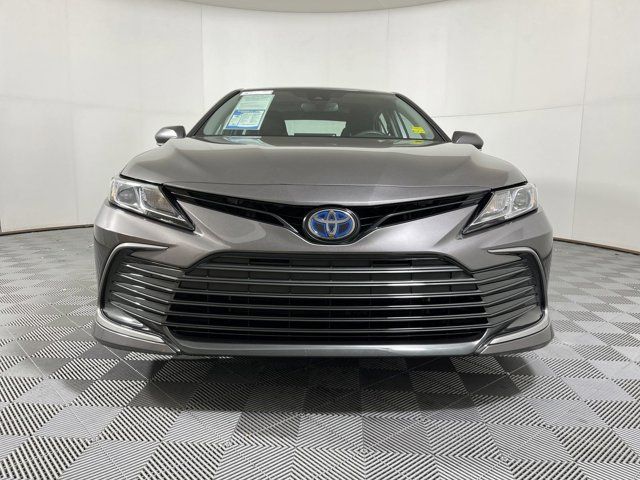 2022 Toyota Camry Hybrid LE