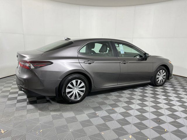 2022 Toyota Camry Hybrid LE